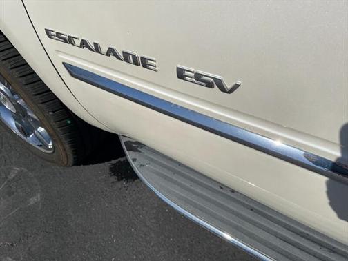 2011 Cadillac Escalade ESV Base