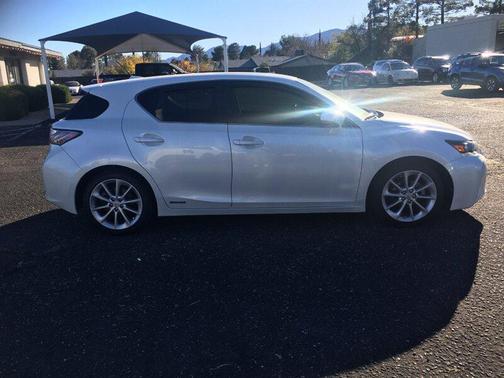 2013 Lexus CT 200h Hybrid