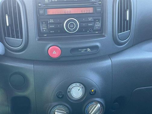 Chrome Silver Metallic 2011 Nissan Cube 1.8S
