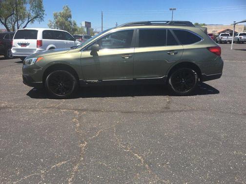 Green 2016 Subaru Outback 2.5i Premium