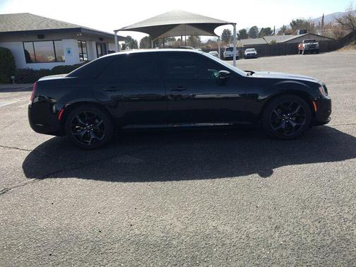 2006 Chrysler 300C Base