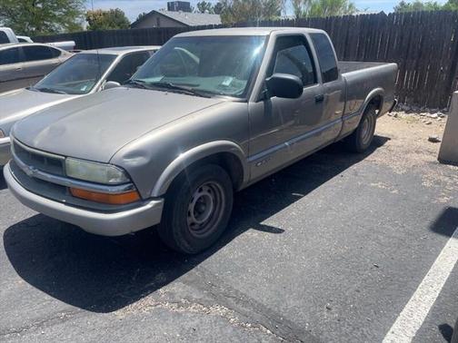2003 Chevrolet S-10 Base