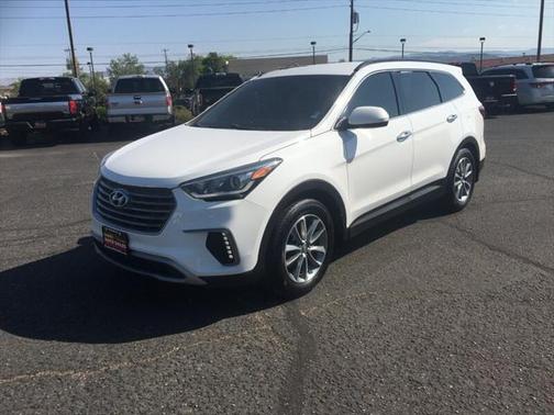 2017 Hyundai SANTA FE SE