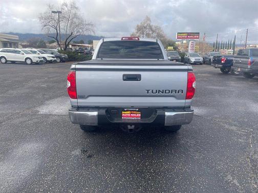 2018 Toyota Tundra SR5