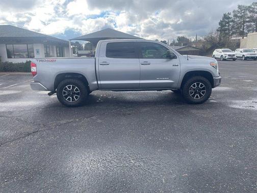 2018 Toyota Tundra SR5