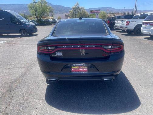 Black 2016 Dodge Charger R/T