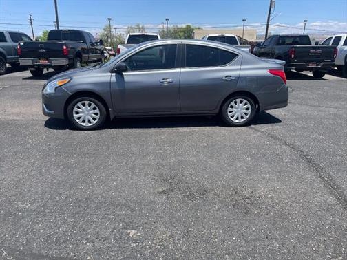 2016 Nissan Versa 1.6 SV