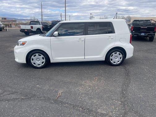 2012 Scion xB Release Series 9.0