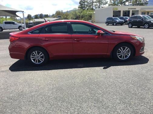 2017 Hyundai SONATA SE