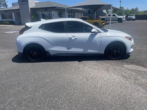 2019 Hyundai Veloster Base