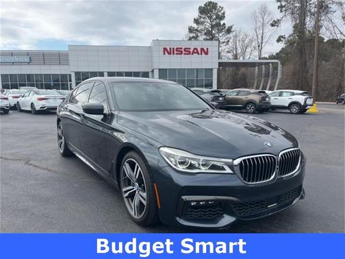 2019 BMW 750 i