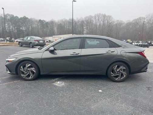 2024 Hyundai ELANTRA SEL