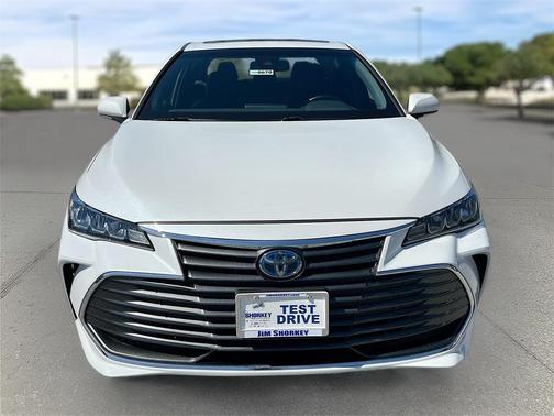 2021 Toyota Avalon Hybrid XLE