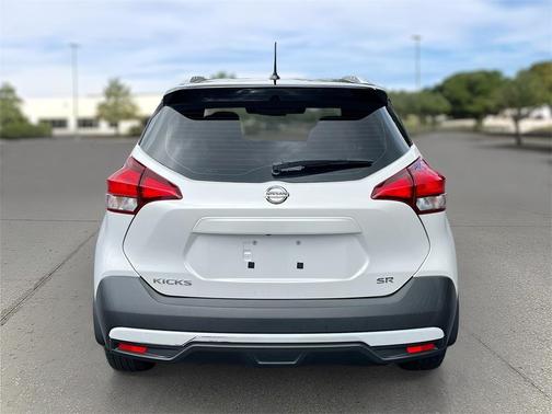 2019 Nissan Kicks SR
