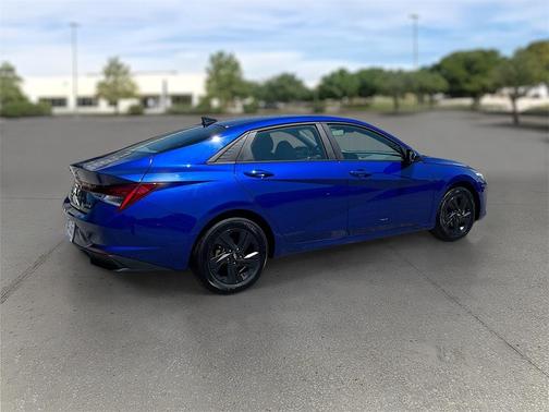 2023 Hyundai ELANTRA HEV Blue