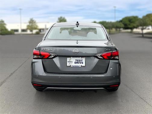 2023 Nissan Versa 1.6 SV