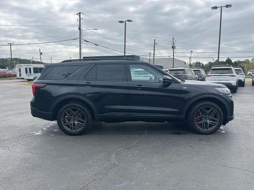 Gray Metallic 2025 Ford Explorer ST