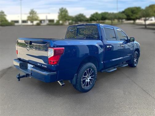 2021 Nissan Titan SV