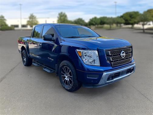 2021 Nissan Titan SV