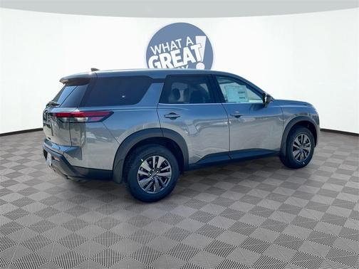2025 Nissan Pathfinder S