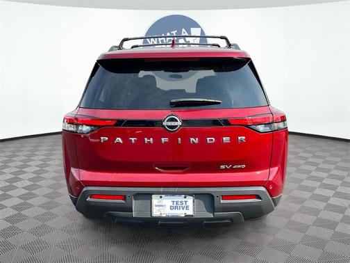 2023 Nissan Pathfinder SV