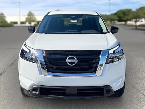 2025 Nissan Pathfinder S