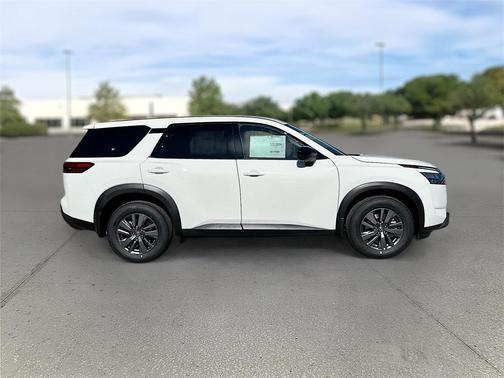 2025 Nissan Pathfinder S