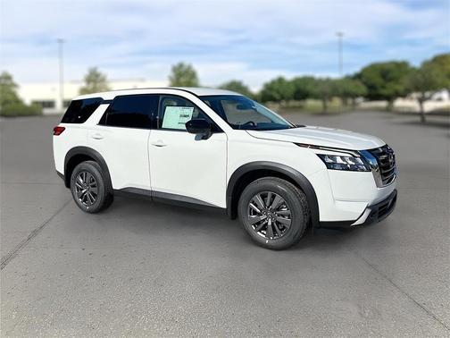 2025 Nissan Pathfinder S