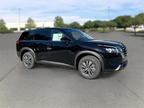 2025 Nissan Pathfinder S