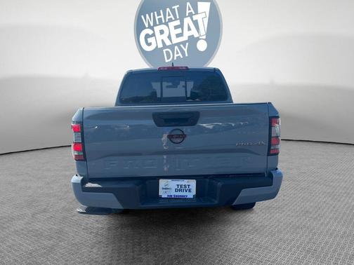 Boulder Gray 2022 Nissan Frontier PRO-4X