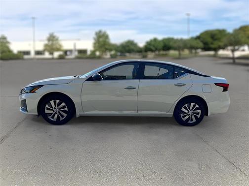 2025 Nissan Altima S
