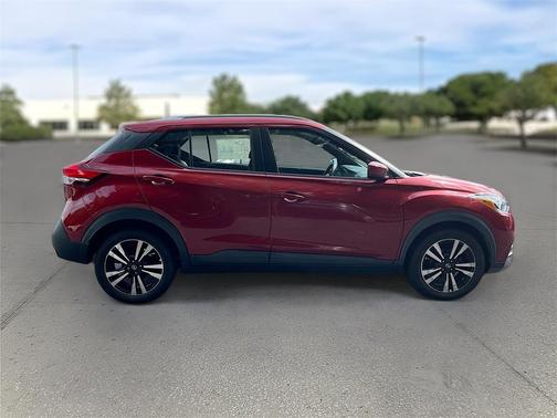 2020 Nissan Kicks SV