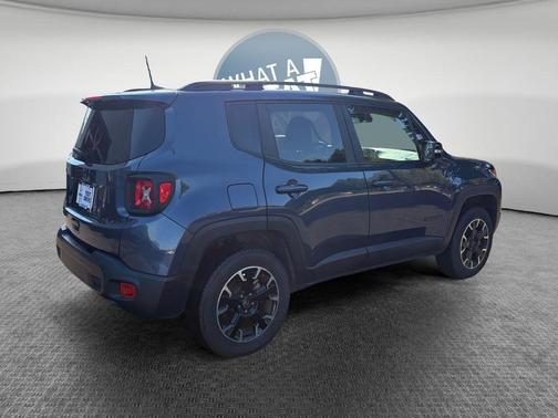 Slate Blue Pearlcoat 2023 Jeep Renegade Latitude