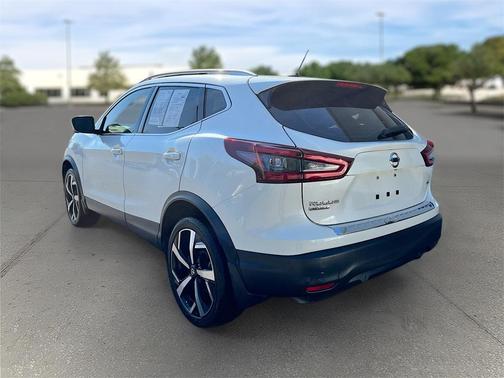 2022 Nissan Rogue Sport SL