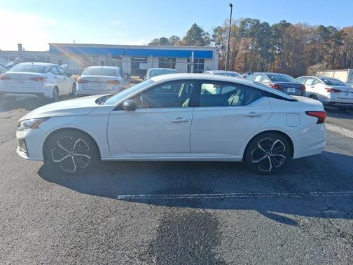 2024 Nissan Altima 2.5 SR