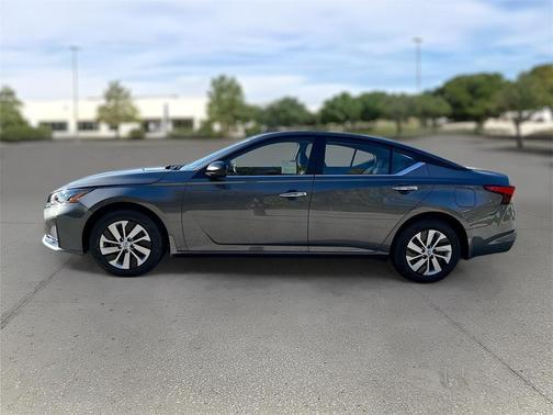 2025 Nissan Altima S