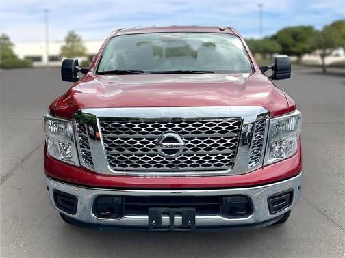 2018 Nissan Titan SV
