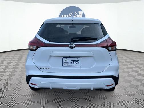 2023 Nissan Kicks S