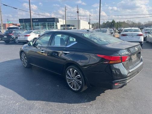 2023 Nissan Altima 2.5 SL