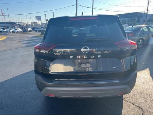 2022 Nissan Rogue SV