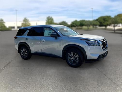2025 Nissan Pathfinder S