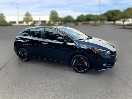 2023 Nissan Leaf SV PLUS