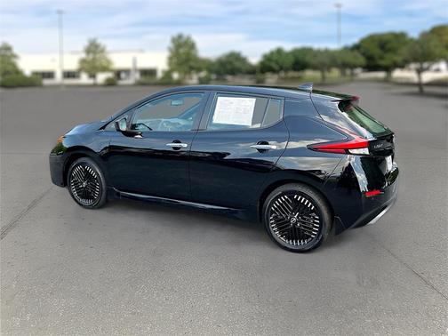 2023 Nissan Leaf SV PLUS