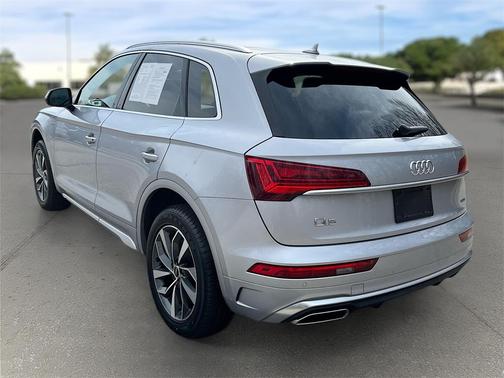 2023 Audi Q5 45 S line quattro Premium