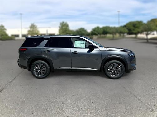 2025 Nissan Pathfinder S