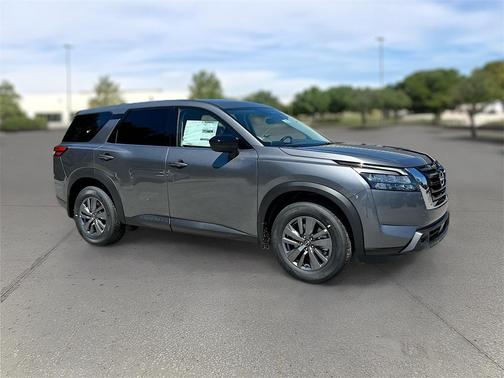 2025 Nissan Pathfinder S