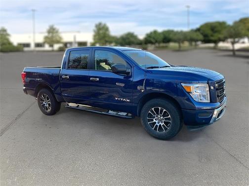 2021 Nissan Titan SV