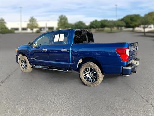 2021 Nissan Titan SV
