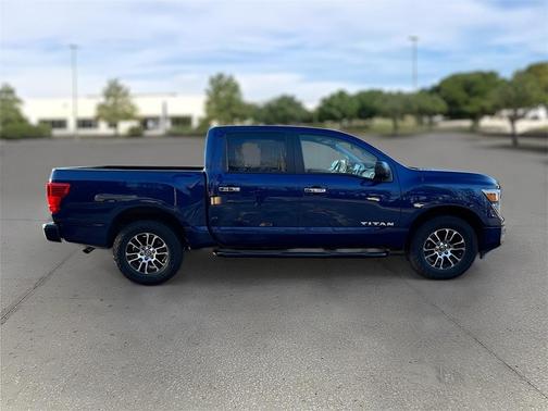 2021 Nissan Titan SV