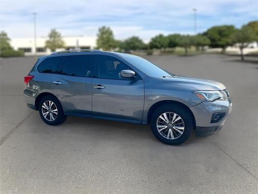 2020 Nissan Pathfinder SL